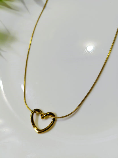 TRENDY Anti Turnish Heart Chain SS-50